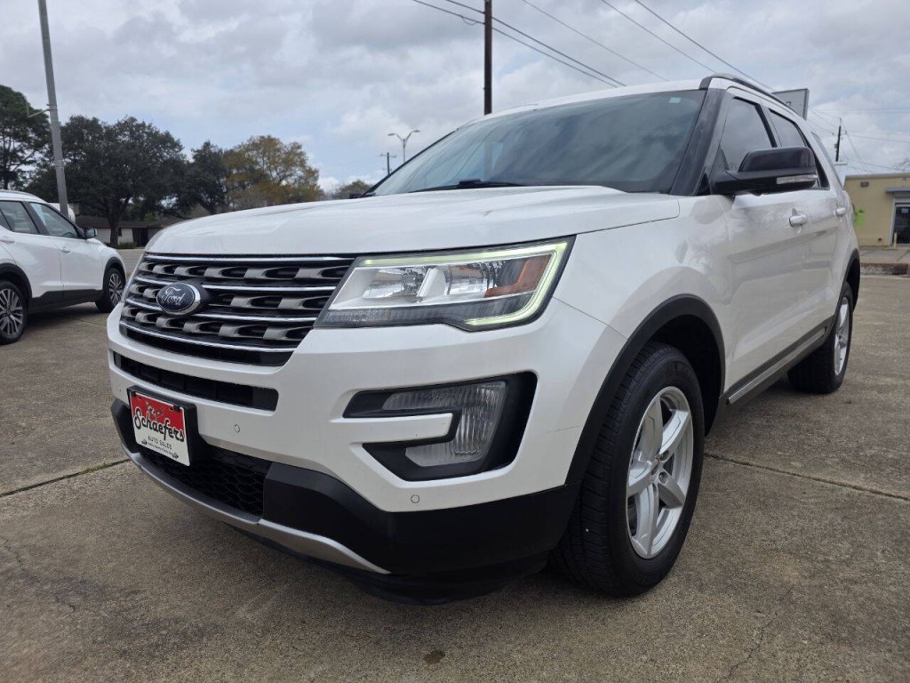 2017 Ford Explorer Image 3