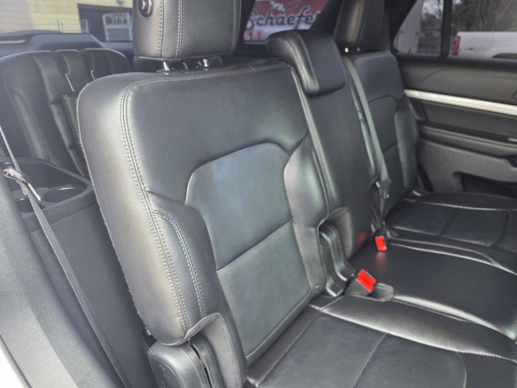 2017 Ford Explorer Image 42