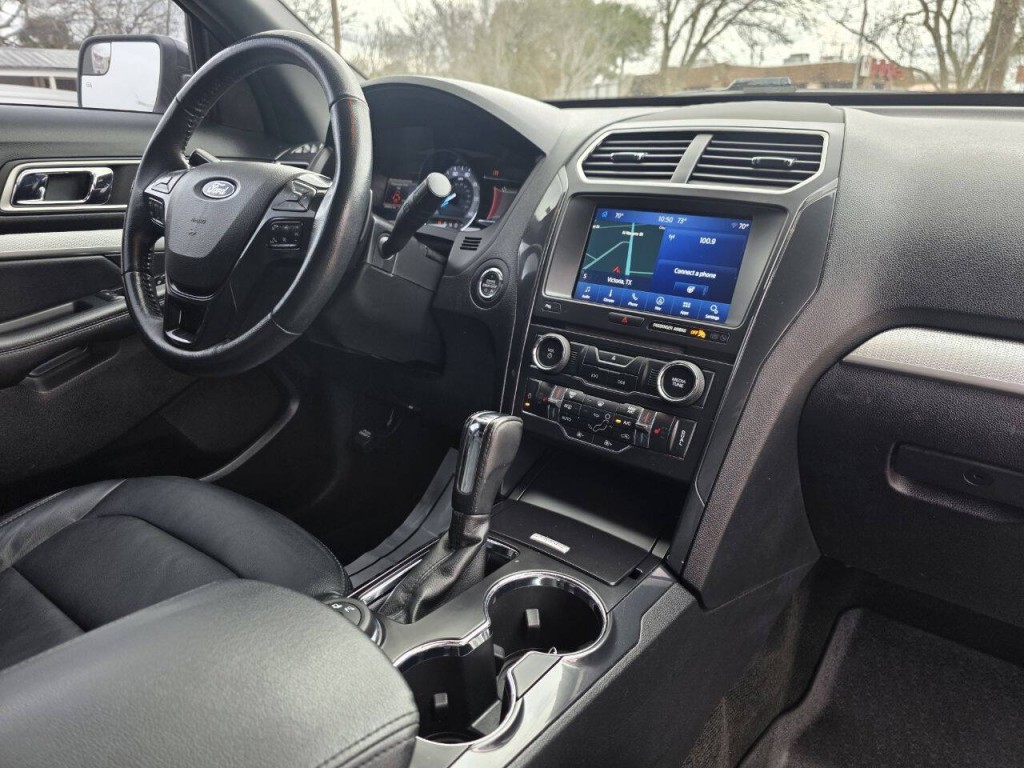 2017 Ford Explorer Image 51