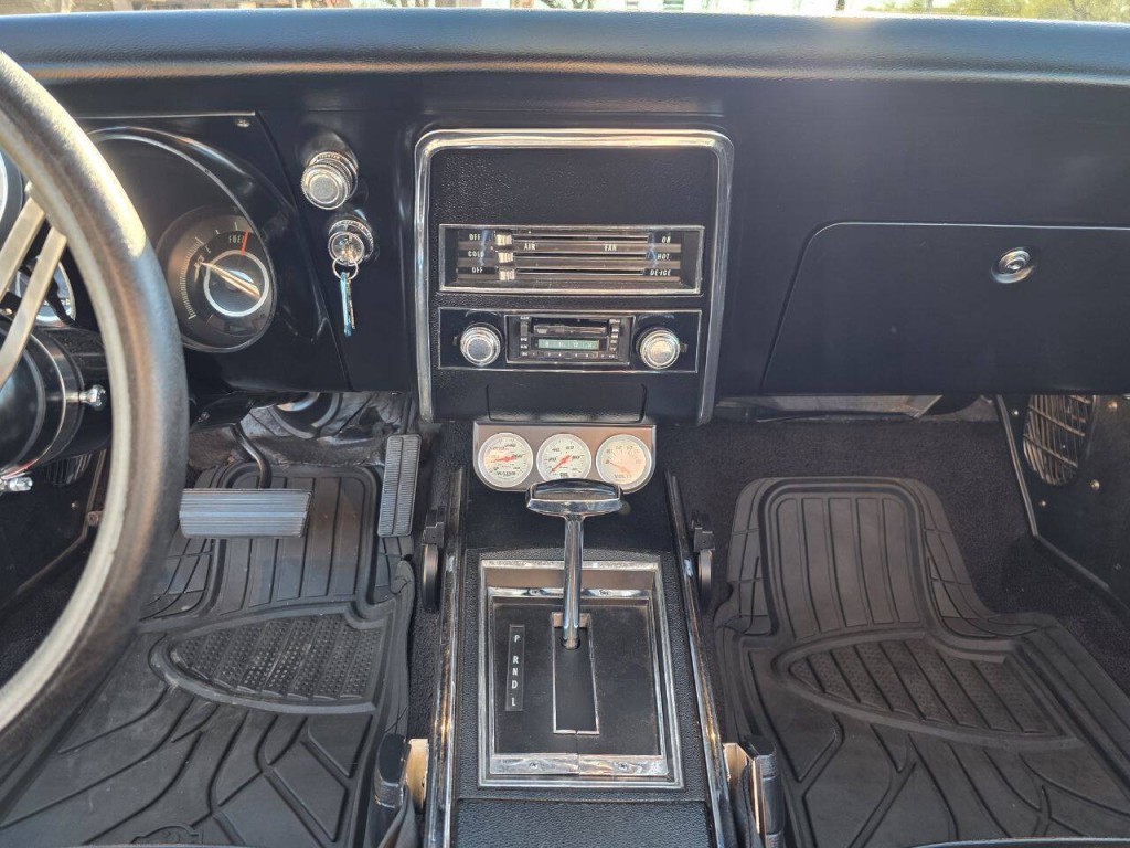 1967 Chevrolet Camaro Image 14