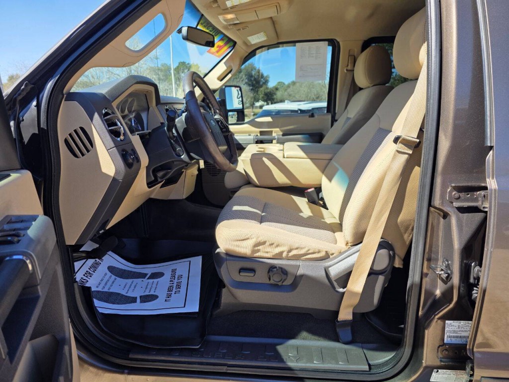 2015 Ford F-250 Image 28