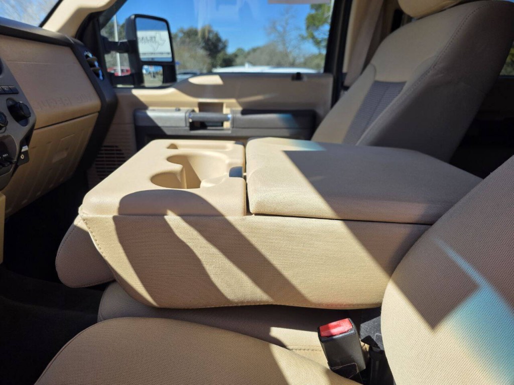 2015 Ford F-250 Image 30