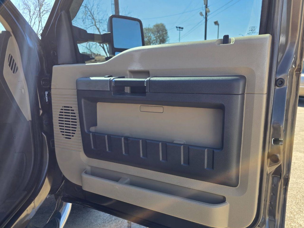 2015 Ford F-250 Image 52