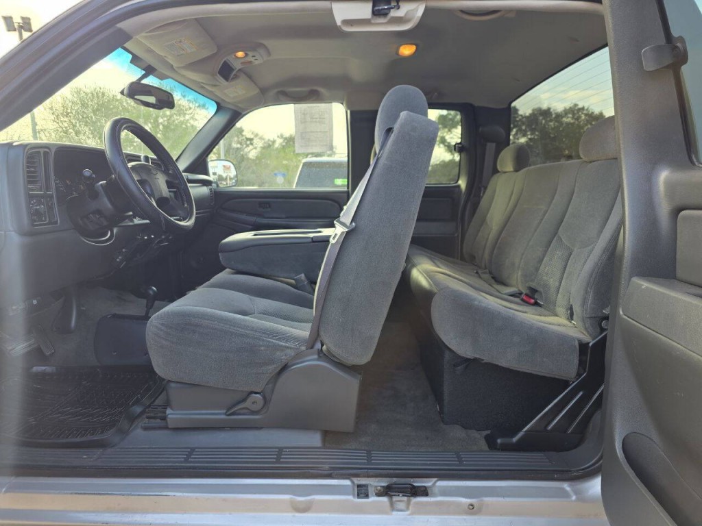 2005 Chevrolet Silverado 1500 Image 17