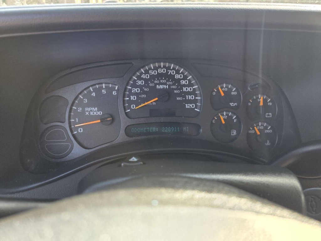 2005 Chevrolet Silverado 1500 Image 20