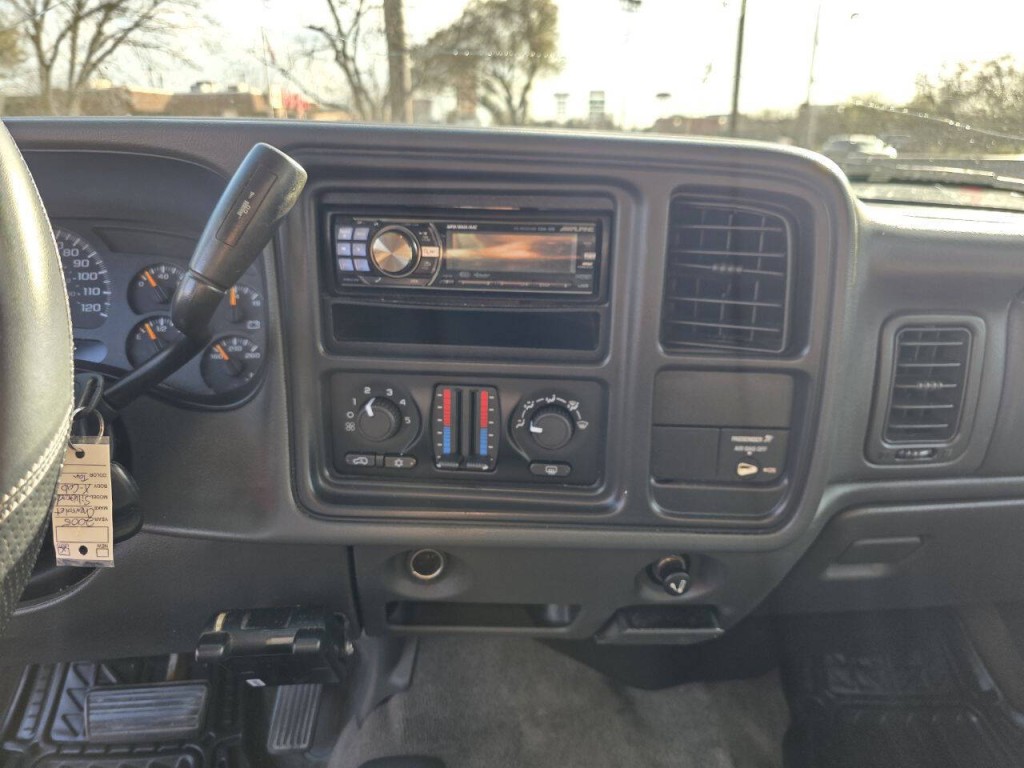 2005 Chevrolet Silverado 1500 Image 21