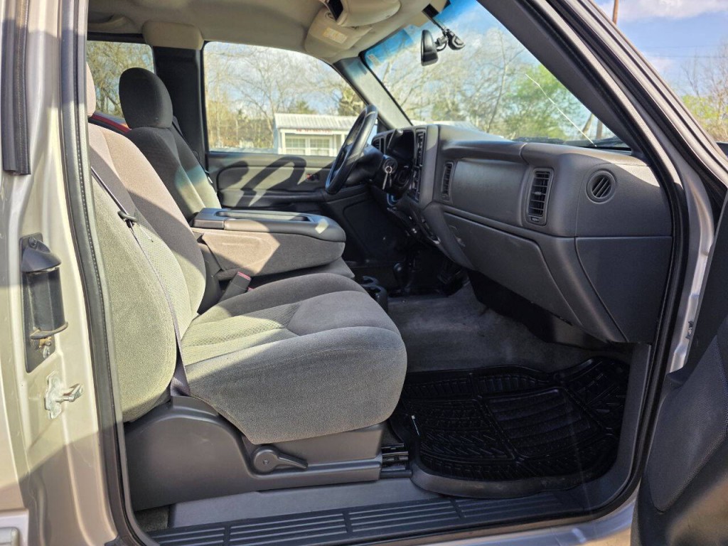 2005 Chevrolet Silverado 1500 Image 23