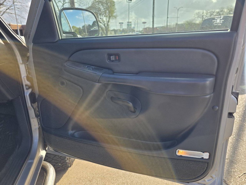 2005 Chevrolet Silverado 1500 Image 27