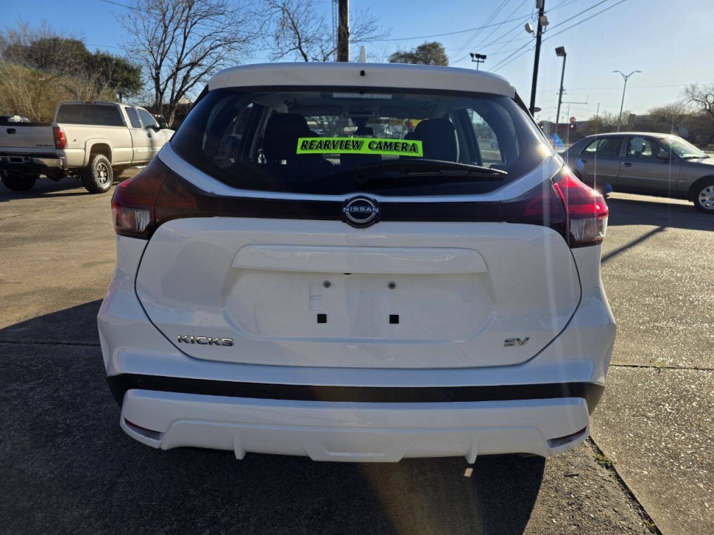 2024 Nissan Kicks Image 8