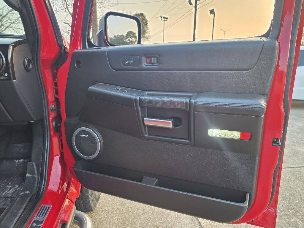 2007 HUMMER H2 Image 16