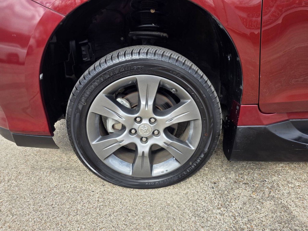 2015 Toyota Sienna Image 11