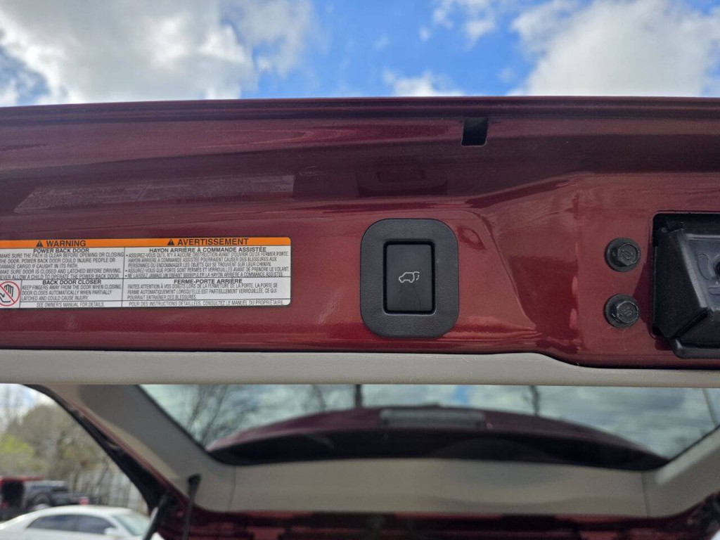 2015 Toyota Sienna Image 29