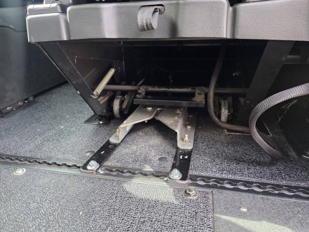 2015 Toyota Sienna Image 33