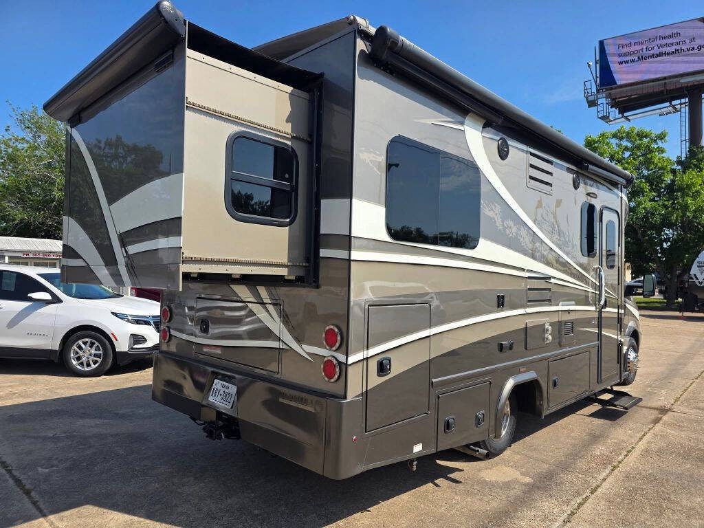 2017 Mercedes-Benz Sprinter Image 6