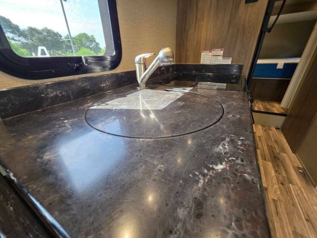 2017 Mercedes-Benz Sprinter Image 24