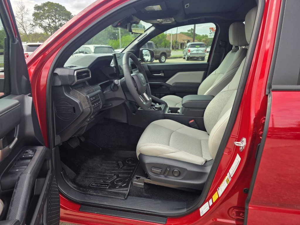 2025 Toyota Tacoma Image 9
