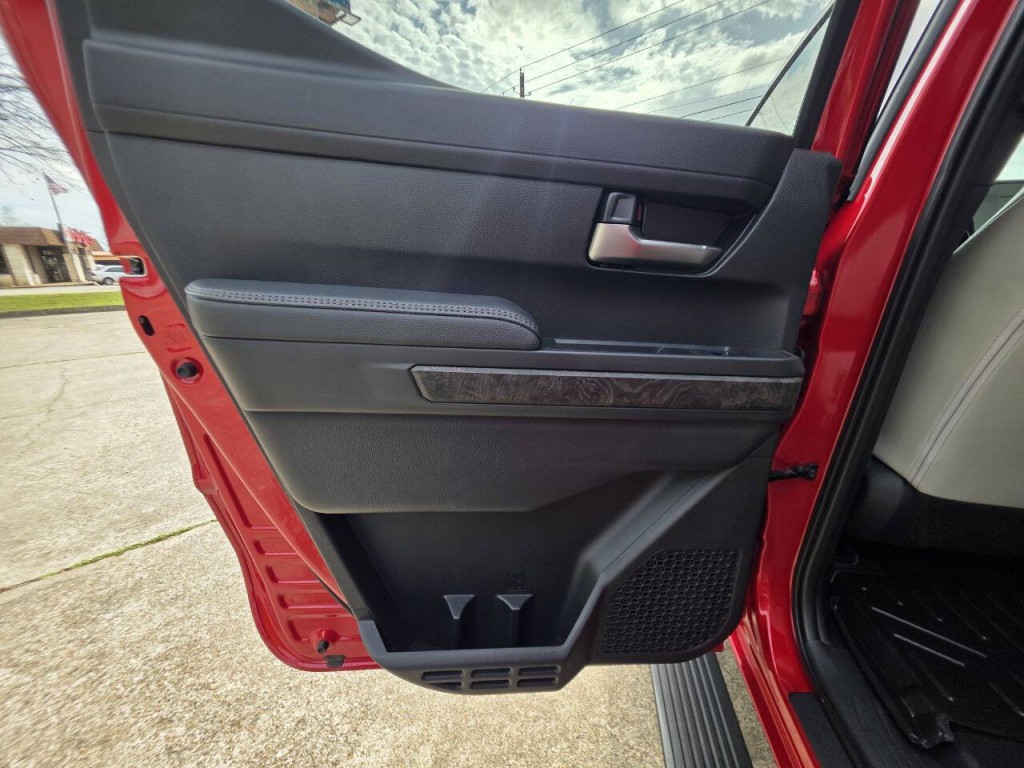 2025 Toyota Tacoma Image 22