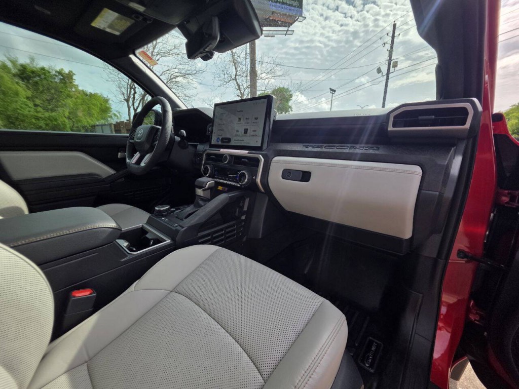 2025 Toyota Tacoma Image 28