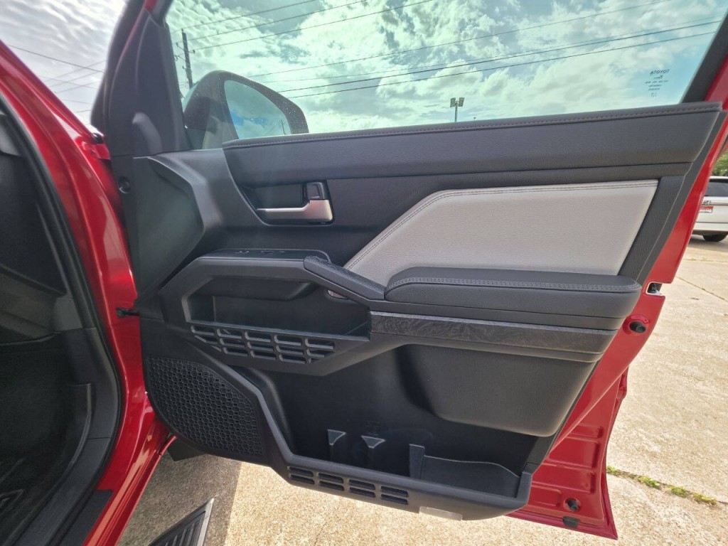 2025 Toyota Tacoma Image 33