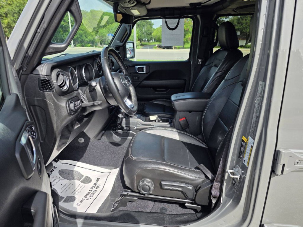 2022 Jeep Gladiator Image 11