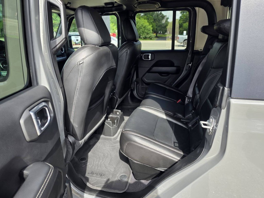 2022 Jeep Gladiator Image 21