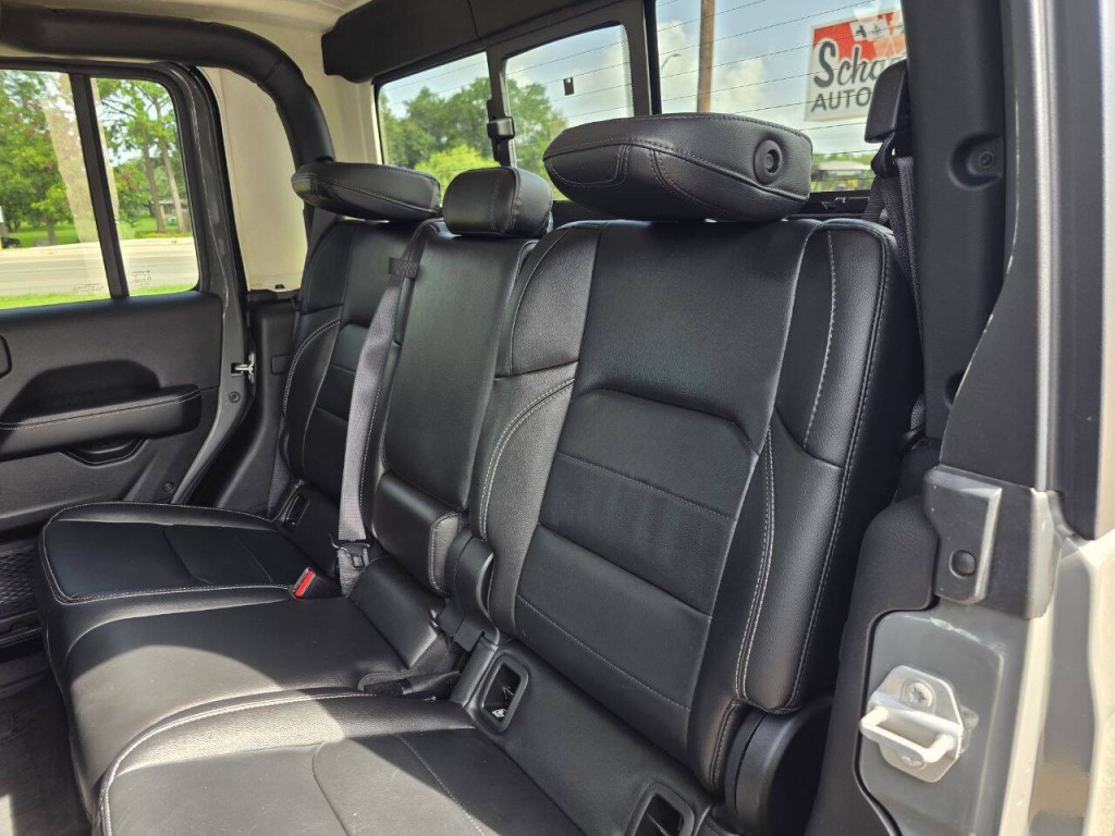 2022 Jeep Gladiator Image 22