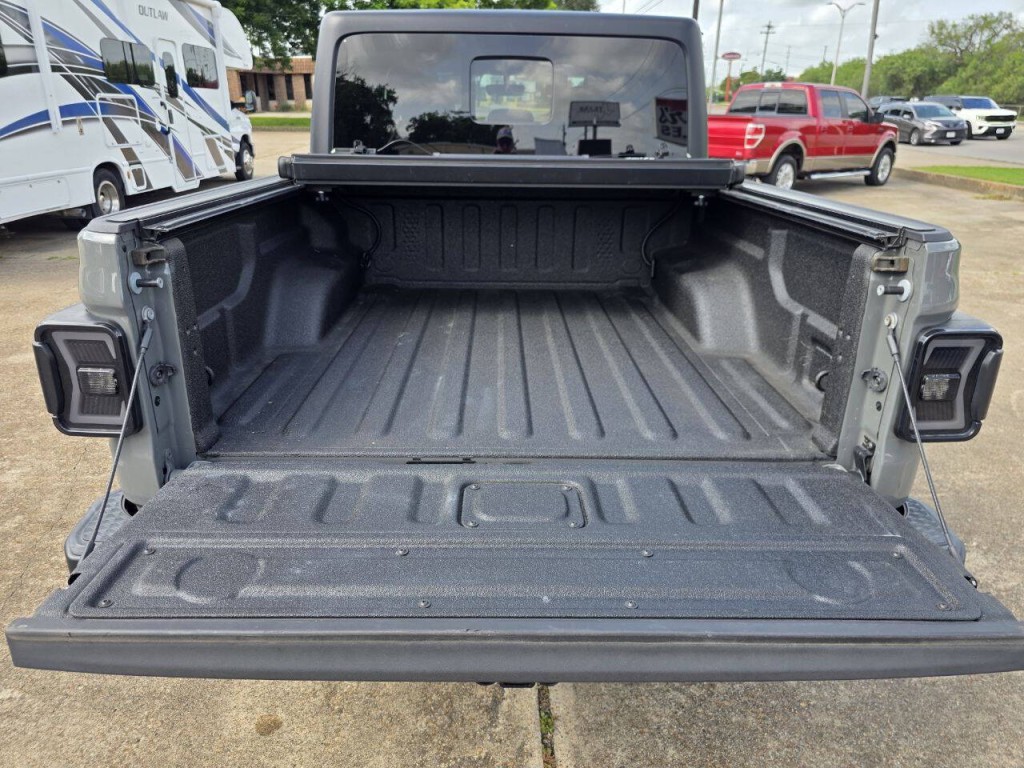 2022 Jeep Gladiator Image 37