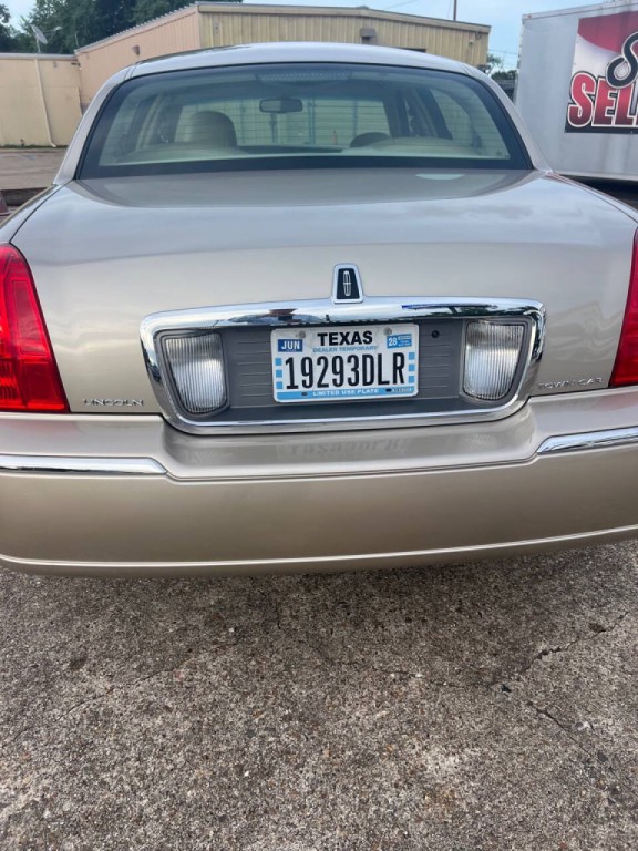 2009 Lincoln Town Car Image 4
