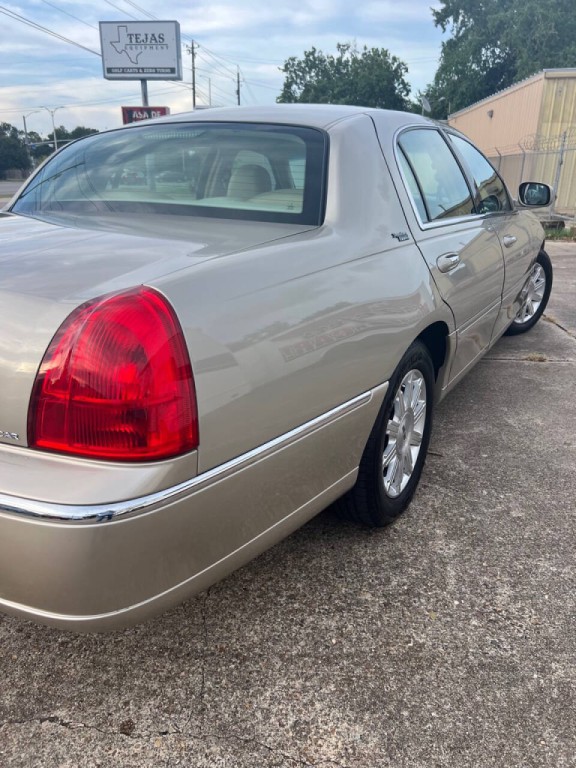 2009 Lincoln Town Car Image 7