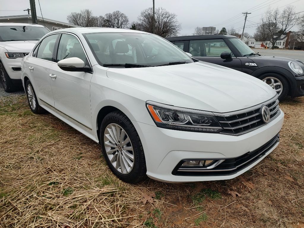 2016 Volkswagen Passat SE