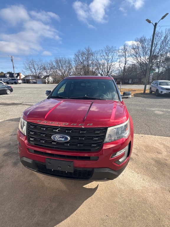2017 Ford Explorer Image 2