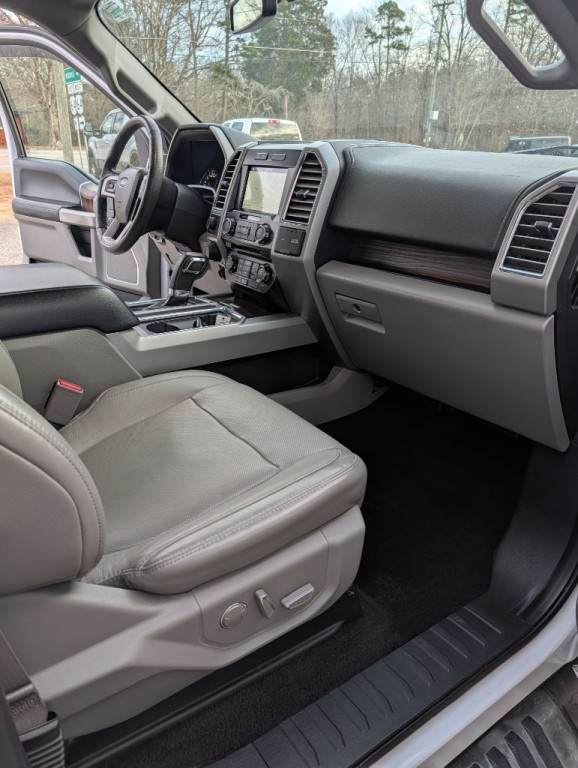 2016 Ford F-150 Image 11