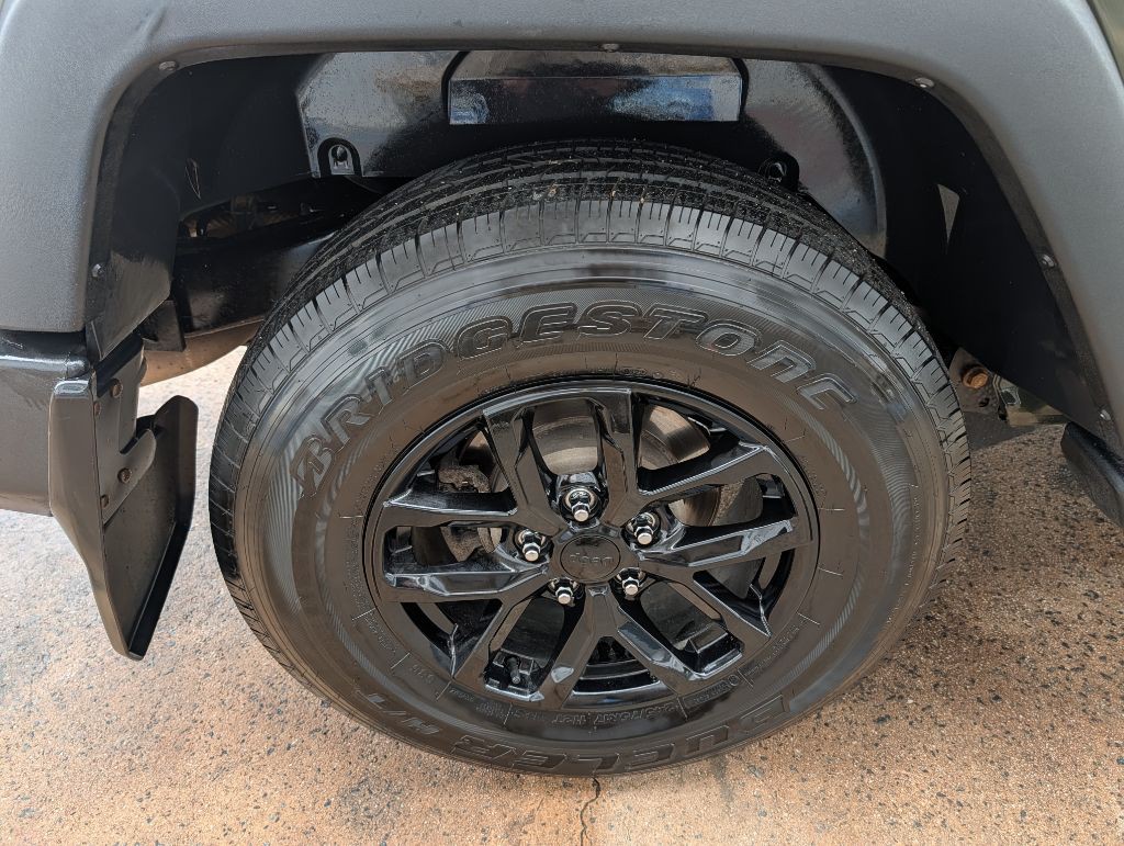 2015 Jeep Wrangler Image 12