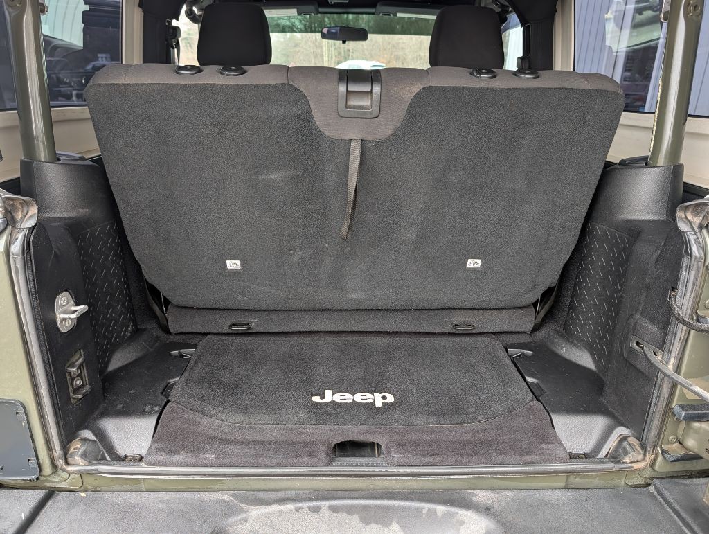 2015 Jeep Wrangler Image 15