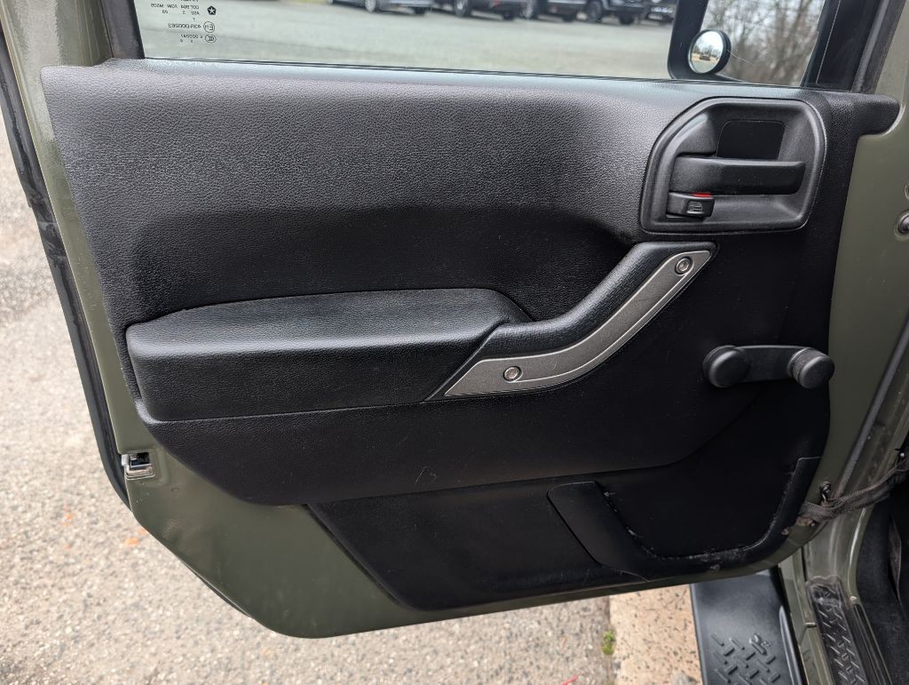 2015 Jeep Wrangler Image 16