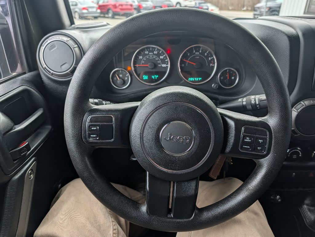 2015 Jeep Wrangler Image 18