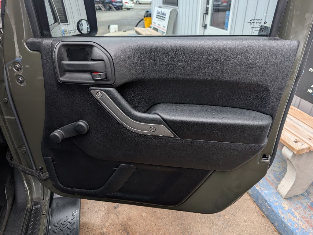 2015 Jeep Wrangler Image 20