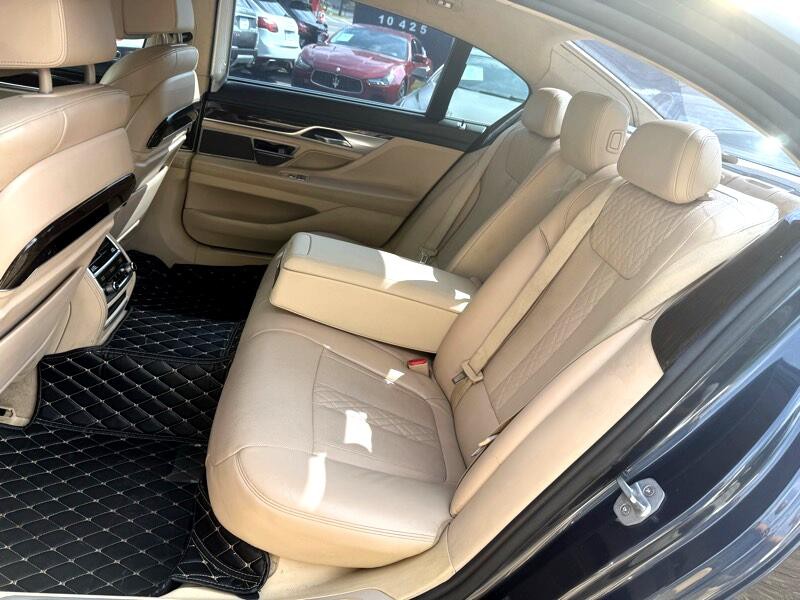 2016 BMW 7 Series Image 15