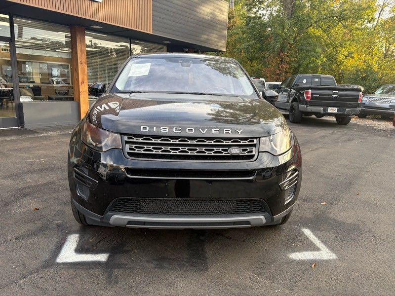 2017 Land Rover Discovery Sport Image 2