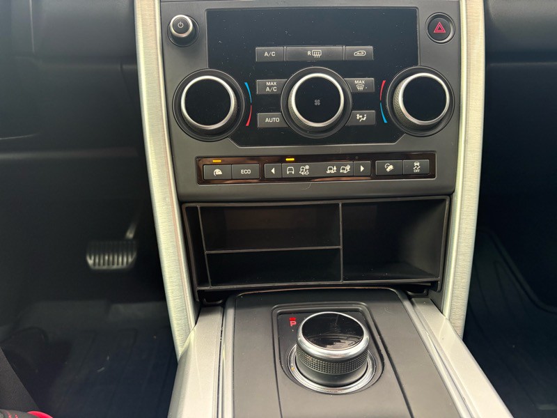 2017 Land Rover Discovery Sport Image 7