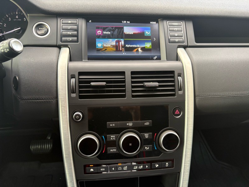 2017 Land Rover Discovery Sport Image 12