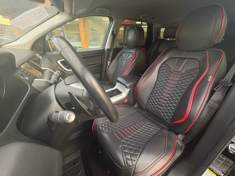 2017 Land Rover Discovery Sport Image 19