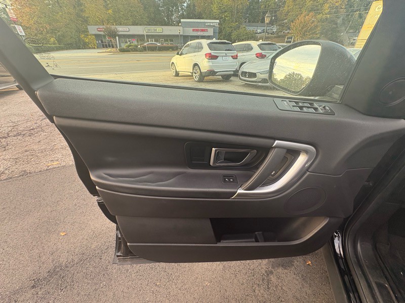 2017 Land Rover Discovery Sport Image 20