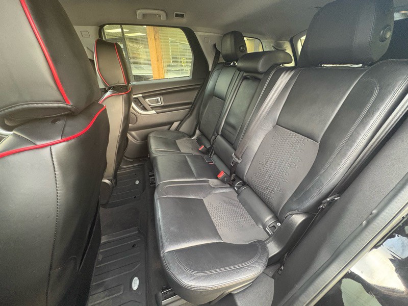 2017 Land Rover Discovery Sport Image 29