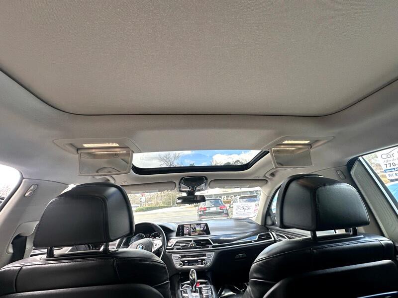 2016 BMW 7 Series Image 13