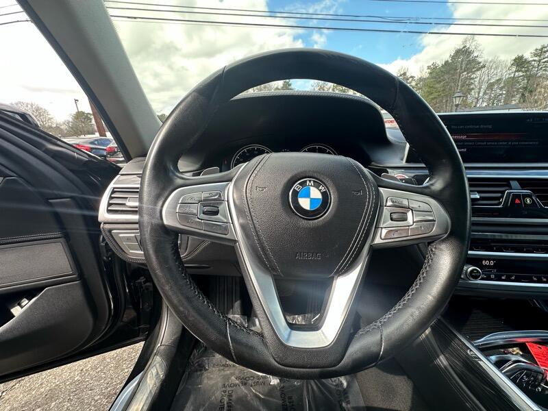2016 BMW 7 Series Image 15