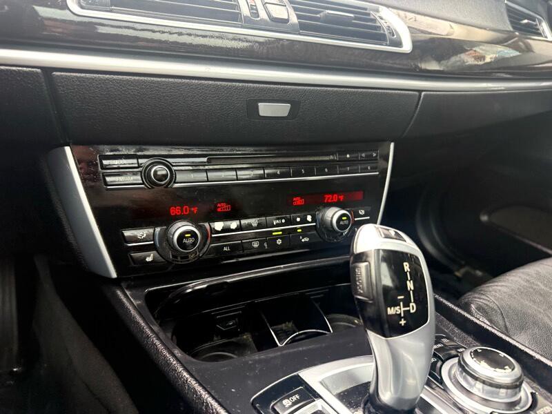 2012 BMW 5 Series Image 17