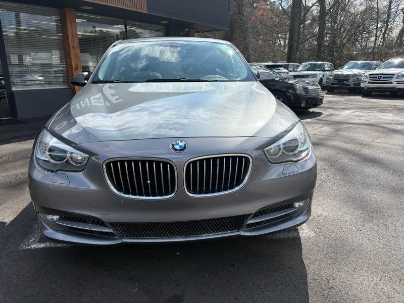 2012 BMW 5 Series Image 2