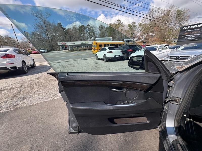 2012 BMW 5 Series Image 14