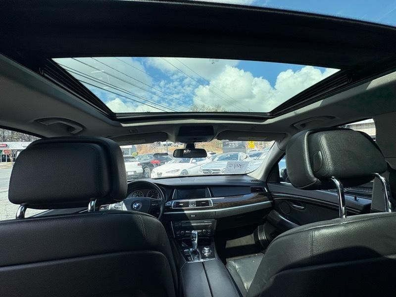 2012 BMW 5 Series Image 19